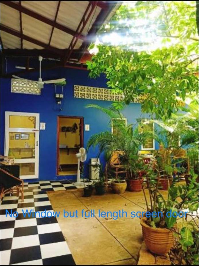The Hideout Lägenhet Kampot Exteriör bild